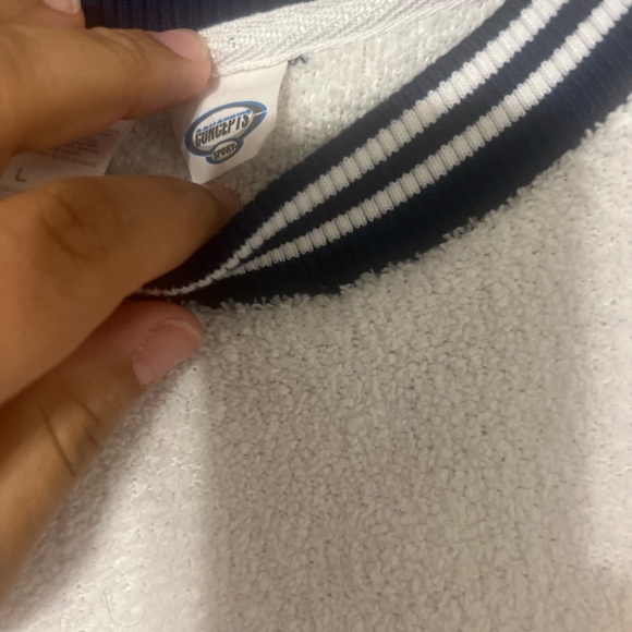 White Cream Sherpa Pullover Sweatshirt Orange Paw Print Varsity Banded Navy Blue - Picture 6 of 6